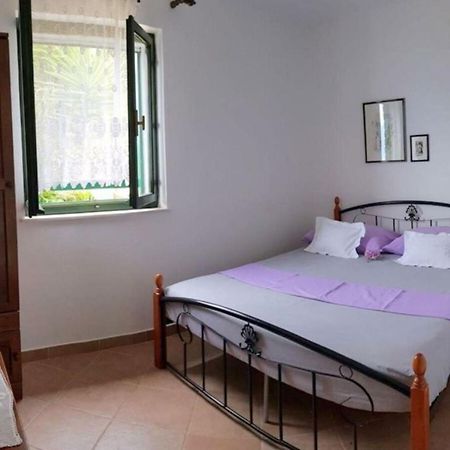 Gdinj Holiday House Jakov מראה חיצוני תמונה